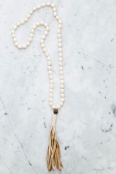 Stephanos Baroque Pearl Leather Tassel Necklace Patterned Skirt, Buy Pearls, Beaded Tassel Necklace, Beige Boho, White Pearl Necklace, Cultured Pearl Necklace, Baroque Pearl Necklace, Chic Leather, Pearl Leather