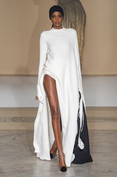 Stephane Rolland Couture, Stephane Rolland, Cooler Look, Live Fashion, Mode Vintage, Summer 2019, White Fashion, Looks Vintage, Couture Fashion