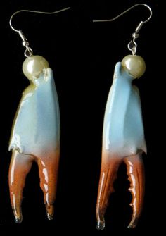 Real and Rare Blue Crab Claw Earrings.  Professionally preserved and perfectly painted. Crab Jewelry, Crab Earrings, Crab Claw, Claw Earrings, Crab Claws, Mobile Business, White Jewelry Box, Blue Crab, Funky Jewelry