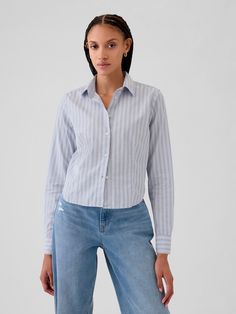 Soft cotton poplin fitted, cropped shirt.  Point collar, button front.  Long sleeves.  Certain styles have allover prints.  Made with 100% organically grown cotton, which is grown without the use of synthetic pesticides and fertilizers.  * Fit: Close to the body.  Cropped, hits at the waist.  Models wearing Gap Women Shirt Top, Cropped Shirt, Pesticides, Crop Shirt, Cotton Poplin, Shirts Tops, Gap, Organic Cotton, Fashion Inspo