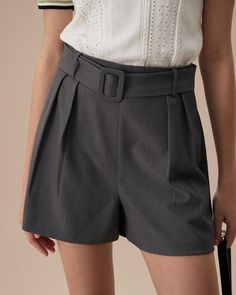 Fabric: This Belted Pleated Shorts is made of Polyester and Spandex. Polyester is an artificial fiber that feels soft, looks lustrous, and dries fast. Spandex is lightweight and comfortable to wear, resistant to sweat, has excellent elasticity, and is durable and robust. 
 Description: Designed with a modern high-waisted silhouette, these shorts offer a flattering fit that accentuates the waist while providing comfort and style. The pleated front adds a touch of sophistication, making them suita Sets Outfit, Outfit Inspiration Women, Pleated Shorts, Purple Top, Swimwear Outfit, Cardigan Jacket, Office Wear, Pink Tops, Long Tops