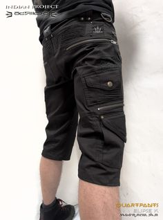 You can view all available Shortpants listed by sizes (copy & paste our link):  https://urls.fr/jlOb34 INDIAN PROJECT Alternative Clothing Goa (2004-2024) ELIPSE Black :: Quarter pant in stretch Cotton Twill fabric Mid Twill fabric. 4 front pockets 4 back pockets 4 side pockets 2 "secret pockets" Metal buckle (keys holder) on side. Premium Quality Zippers by YKK. Please provide us with a telephone number (with country code) to ensure trouble-free delivery! Most carriers require this. Thanks. SIZ Gothic Black Bottoms For Festival, Gothic Cotton Bottoms For Festival, Black Cotton Shorts For Festival, Black Festival Pants With Belt Loops, Black Pants With Belt Loops For Festival, Gothic Fitted Cargo Pants For Streetwear, Alternative Style Festival Bottoms With Belt Loops, Fitted Black Bottoms For Festival, Black Pants With Pockets For Festival