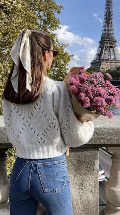 Girly Parisian Aesthetic, French Romantic Aesthetic, French Country Side Outfit, French Country Outfit, France Outfits Aesthetic, French Aesthetic Fashion, Paris Photoshoot Ideas, Parisian Outfits, France Fashion