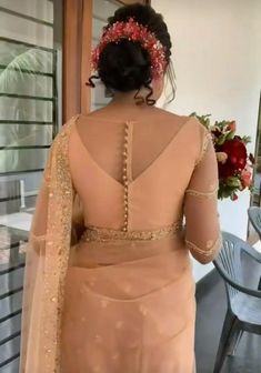 Model Blouse Designs Latest, Blouse Hacks, Blouse Design Back, Saree Blouse Back, Saree Reuse, Latest Blouse Designs, Netted Blouse Designs, Blouse Back Neck, Traditional Blouse Designs