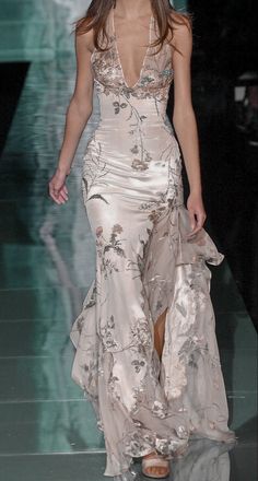 Runway Fashion Couture, Prom Dress Inspiration, Pretty Prom Dresses, فستان سهرة, Fairytale Dress, Dreamy Dress, Glam Dresses, Fancy Outfits, Ball Dresses