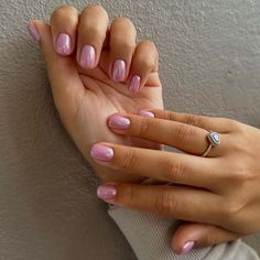 short nail ideas, short nails, short nail design, chrome nails, chrome on short nails Monochrome Short Nails, Light Pink Chrome Nails Short Square, Short Nails Pink Chrome, Summer Nails Metallic, Pink Short Chrome Nails, Chrome Nail Combinations, Gel Chrome Nails Short, Matalic Nails Short, Short Gel Nails Chrome