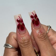 KIMCHI | 🌺 #gelxnails #nailsnailsnails #nailinspiration #nailideas #nailsofinstagram #nailsoftheday #nails2inspire #nailsart #flowernails… | Instagram Hibiscus Nail Art, Hawaiian Nails, Square Nail Designs, Simple Gel Nails, Grunge Nails, Unique Acrylic Nails, Soft Nails, Bling Acrylic Nails, Acrylic Nails Coffin Short