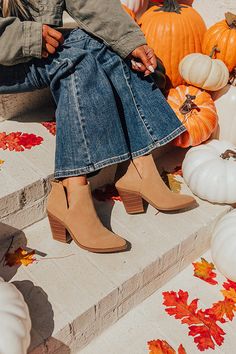 October Feels, Comfort Wear, Women Clothing Boutique, Suede Booties, Classic White, Online Womens Clothing, Boutique Clothing, Bootie, Faux Suede