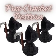 three crocheted black pots with handles and spoons attached to them, the words free crochet pattern written below