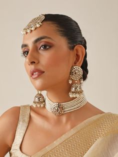 Luxury Temple Jewelry Bridal Choker Necklace, Gold Choker Necklace Indian Bridal Short, Indian Bridal Choker Necklace Set, Luxury Kundan Necklace With Stone Work For Reception, Gold Choker Necklace Indian Bridal Pendant, Indian Pearl Jewellery, Necklace Set Choker, Blue Dart, Bridesmaids Photos