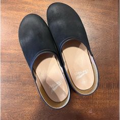 Almost Brand New Condition. I Have Only Worn These Half A Dozen Times. I Just Don’t Wear Enough Black To Keep Them For Myself. Size 36. Leather. Great Condition! Comfortable Black Clogs With Round Toe, Comfortable Black Round Toe Clogs, Comfortable Black Clogs With Rubber Sole, Black Comfortable Clogs With Leather Sole, Comfortable Black Clogs With Leather Sole, Black Clogs With Cushioned Footbed And Flat Heel, Black Closed Toe Clogs With Cushioned Footbed, Black Clogs With Cushioned Footbed And Round Toe, Black Closed Toe Clogs With Leather Sole