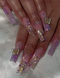 📸 credits : beautywithbabylay (ig) Purple Gold Quinceanera Theme, Rapunzel Quinceanera Theme Nails, Butterfly Theme Nails, Purple Pink Quinceanera Theme, Fairytale Nails Acrylic, Purple Sweet 16 Nails Short, Tangled Acrylic Nails, Fancy Purple Nails, Rapunzel Quince Nails