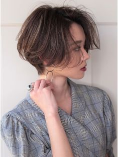 Tomboy Haircut, Androgynous Haircut, Tomboy Hairstyles, Asian Short Hair, Girl Short Hair, Short Hair Haircuts, Cut My Hair, Grunge Hair