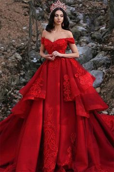 Red Wedding Gowns, Red Ball Gowns, Gorgeous Prom Dresses, Red Wedding Dresses, Prom Dresses Sleeveless, Red Prom, Ball Gowns Prom, Quince Dresses, Red Prom Dress