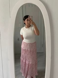 #summer #outfits #ootd #maxiskirt #aesthtic #summerstyle #flowers #mirror #pic Long Skirt Modest Outfits, Girly Modest Outfits, Summer Modest Outfits Casual, Modest Coquette Outfits, Casual Girly Outfits, Aesthetic Midi Skirt, Simple Feminine Outfits, Modest Summer Clothes, Modest Summer Outfits Christian