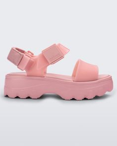 Side view of a pink/pink Melissa Kick Off Platform Sandal with a front and ankle strap. Jelly Shoes, Gifts For New Mums, Rosa Pink, Jelly Sandals, Pearl Jewellery Earrings, Jewelry Ring Box, Sport Sandals, Designer Sandals, Pink Pink