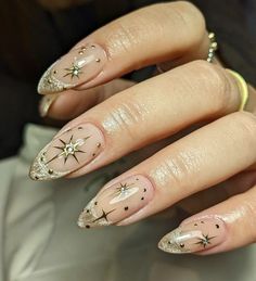 Champagne Nails, Maquillage Yeux Cut Crease, Witchy Nails, February 11, Pretty Acrylic Nails, Chic Nails, Dope Nails, Nail Arts, Cute Acrylic Nails