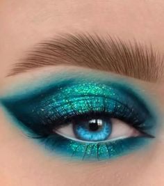 Hollowen Costume, Teal Eye Makeup, Teal Eyeshadow, Teal Makeup, Anastasia Makeup, Eyeshadow Ideas, Eye Makeup Styles