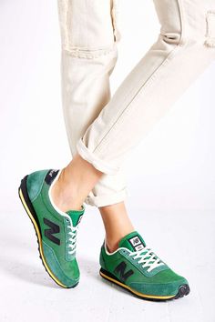 New Balance 410, Zapatillas New Balance, New Balance Outfit, Colorful Sneakers, Urban Outfitters Shoes, Green Sneakers, Sneakers Addict, Running Sneakers, Beautiful Shoes