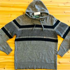 New With Tags! American Eagle Outfitters Men’s Size Medium Pullover Sweater With A Hood Very Nice Heavy Material! The Colors Are Perfect For Everyday Wear- Gray And Black Makes It A Wardrobe Staple Please Be Assured That Your Order Will Ship In 1-2 Business Days From Order Date. Check Out My Closet To Bundle And Save! Questions? Leave A Comment Below! Gray Hoodie Sweatshirt For Cold Weather, Gray Hooded Sweatshirt For Cold Weather, Gray Cotton Hoodie For Cold Weather, Casual Crew Neck Hoodie For Cold Weather, Gray Casual Sweatshirt For Cold Weather, Casual Outdoor Sweater With Drawstring Hood, Casual Gray Sweatshirt For Cold Weather, Gray Winter Hoodie, Casual Gray Sweatshirt For Outdoor