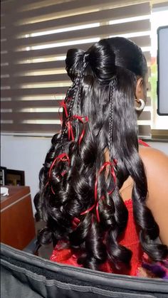 Natural Curled Hairstyles, Things To Get From The Hair Store, Paris Themed Hairstyles, Weird But Cute Hairstyles, Hairstyles To Get Done At The Salon, Vday Hairstyles Black Women, Hairstyles For Long Hair For Birthday, Cute Hairstyles For Senior Pictures, Cute Hairstyles For 13th Birthday Braids