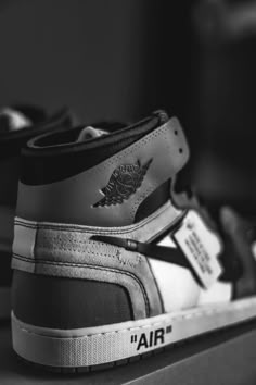 Jordan Widget, Jordan Aesthetic Wallpaper, Air Jordan Wallpapers, Jordan 1 Wallpaper, Jordans Aesthetic, Jordan Wallpaper