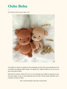 two teddy bears sitting next to each other on a white blanket with words written in spanish