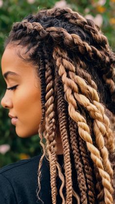 Effortless Luxe Curls for a Sophisticated Look Ponytail Hairstyles With Braiding Hair, Brown Twists, Hairstyles On Lehenga, Braiding Hair Hairstyles, Hairstyles With Braiding Hair, Boho Knotless Braids, Beauty Journal, Boho Knotless, Braided Hairdo