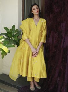 Label Earthen - Yellow Embroidered Kurta & Straight Pant - INDIASPOPUP.COM अनारकली सूट, Fashion Facts, डिजाइनर कपड़े, Silk Anarkali Suits, Indian Designer Suits, Salwar Kamiz, Fashion Minimalist, Traditional Indian Outfits