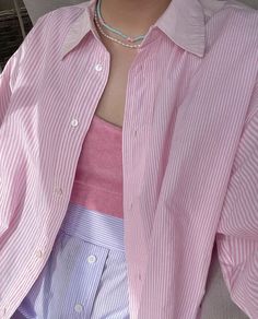 Pink Linen Shirt Outfit, Pink And Blue Outfit Aesthetic, Pink Ootd, Pink Shirt Outfit, Tout Rose, Outfits Casuales, Teen Fashion, Cute Casual Outfits