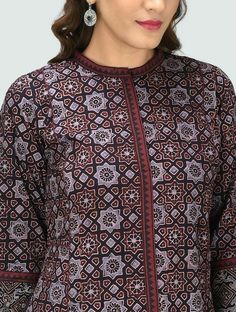 Kurta Designs Pakistani, Ajrakh Kurta Designs, Trendy Neck Designs, Silk Kurti Designs, Casual Dresses Plus Size, Designer Kurti Patterns, Kurta Neck Design, Cotton Kurti Designs