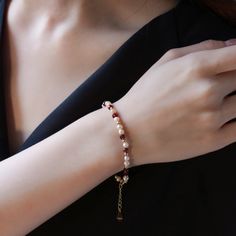 Material Natural Garnet Freshwater Pearls 18k Gold Plated Body Length Adjustable 15cm - 22cm Weight 7.5g Garnet And Pearl, Silver Bodies, Jewelry Pouch, Stone Bracelet, Pearl Bracelet, Ring Bracelet, Earring Necklace, Artisan Jewelry, Ring Necklace