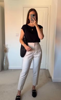 Speech Therapist Outfit Business Casual, Basic Business Casual Outfits For Women, Spring Corporate Outfits, Short Sleeve Work Outfits, Bank Teller Outfit Summer, Coorporate Girl Outfit, Young Business Casual Outfits, Clinic Outfits Business Casual, Buisness Casual Women Outfits Summer