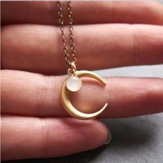 Package included: 1 pcs necklace Item Type: Necklace Condition: 100% Brand New and High Quality Main Stone: Moonstone Metal: Alloy Fashion Shop, Crescent Moon, Crescent, Small Businesses, Moonstone, Chain Necklace, Summer Fashion, Moon, Chain