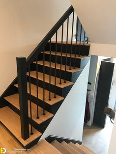 31+ Attractive Wooden Staircase Design Ideas Wooden Staircase Ideas, Industrial Stairs Railing, Stairway Makeover, Wooden Staircase Design, Staircase Design Ideas, Industrial Stairs, Stairs Renovation, Wooden Staircase