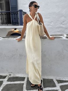 Creamy Halter Long Dress Chic Hawaiian Outfit, Beach Outfits Dinner, Island Honeymoon Outfit, Halter Beach Dress, Linen Vacation Outfits, Resort Fashion 2024, Europe Summer Dress, Greek Aesthetic Fashion, Greece Aesthetics Outfit