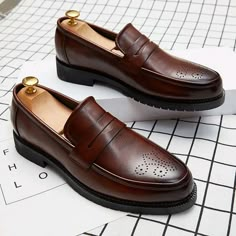 Hermes Slippers, Loafers Men Casual, Male Shoes, Penny Loafers Men, Brogues Men, Leather Formal Shoes, Leather Loafer Shoes, Business Shoes, Leather Dress Shoes