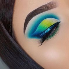 Makeup Crazy, Makeup Collage, 2022 Makeup, Fashion Show Makeup, Carnival Makeup, Makeup Face Charts, Makeup Is Life, Crazy Eyes, Beautiful Eye Makeup