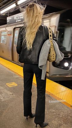 Nyc Aesthetic, Paris Mode, Christy Turlington, Trendy Fall Outfits, Fall Fits, Trendy Fall, The Train, Mode Vintage