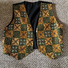 Vintage Green And Yellow Beaded Vest. So Cool! No Size Tags, But I Would Guess Medium. Truly A Work Of Art! Similar Styles Going For Over $200. Beaded Vest, Vintage Vest, Green And Yellow, So Cool, Green Gold, Green And Gold, Jackets For Women, Jackets & Coats, Tags