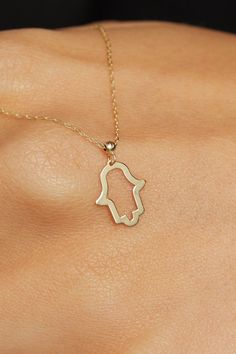 "High quality Hamsa necklace for everyday wearing. 14k Solid Gold Hamsa Necklace, Hamsa Necklace for Women, Bestfriend Necklace Gift, Gold Hamsa Necklace 14k, Gold Hamsa Pendant *60 Day Return Policy We are committed to your satisfaction. Engraved or non-engraved; if you are not happy with your choice, return it in original condition within 60 days. ITEM DETAILS Material: Hamsa Necklace is 14K Solid GOLD (not filled or plated).  * Gold Necklace Chain Length: 18\" inch (45cm)  * Chain Width: 0,65 Fine Jewelry 14k Gold Stamped Charm Necklaces, Fine Jewelry 14k Gold Charm Necklaces, White Gold Necklaces With Charms In 14k Gold, White Gold 14k Charms Necklace, Minimalist 14k Gold Filled Necklaces, Dainty 14k Gold Pendant Necklace, Delicate 14k White Gold Charm Necklaces, Delicate 14k Gold Pendant Charm Necklace, Fine Jewelry Sterling Silver Charm Necklace Stamped 14k