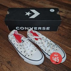 Women's Converse Trendy White Canvas Shoes With Cushioned Footbed, White Flat Synthetic Canvas Shoes, White Sneakers With Speckled Midsole For Spring, White Synthetic Canvas Shoes For Spring, White Canvas Shoes With Branded Insole, White Canvas Shoes With Speckled Midsole For Summer, Trendy White Converse Canvas Shoes, White Synthetic Casual Canvas Shoes, Casual White Canvas Shoes With Cushioned Footbed