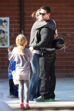 Mark Wahlberg & Rhea Durham Kissing Compilation @ www.wikilove.com