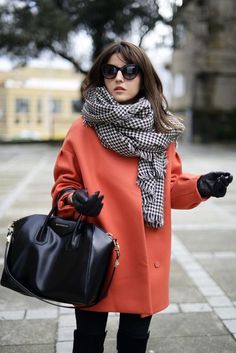 #women's #fashion #inspiration #idea - Pinned by @patriciahmann  @  #winter,  #photography,  summer Orange Coat, Winter Mode, Looks Style, Winter Looks, Fall Winter Outfits, Outfits Casuales, Winter Wardrobe, Winter Scarf, Look Fashion