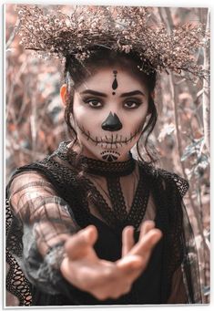 Classy Halloween Wedding, Avatar Halloween, Maquillage Halloween Simple, Maleficent Halloween, Cat Halloween Makeup, Joker Halloween, Classy Halloween, Princess Makeup, Cool Halloween Makeup