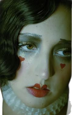 The Nutcracker Makeup, Campy Makeup Looks, Circus Makeup Pretty, Vintage Circus Makeup, Circus Inspired Outfit, Close Up Photography Face, Vintage Clown Aesthetic