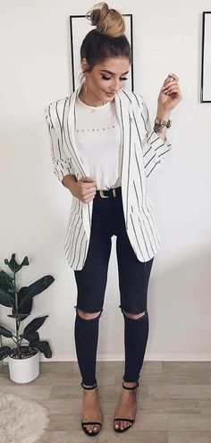 45 lässige Sommeroutfits, die Sie jetzt ausprobieren müssen - #beauty #holidayoutfits #instagrammodeloutfits #LässigeOutfits #mädchenoutfits #myfavoriteoutfits #nightcluboutfits #outfit #outfitoftheday #pinterestoutfits #springoutfit - 45 lässige Sommeroutfits, die Sie jetzt ausprobieren müssen Blazer Jeans, Inspired Outfits, Outfits Casual, Spring Outfits Casual, Casual Summer Outfits, Mode Inspiration, Office Outfits, Looks Vintage, Outfits Casuales