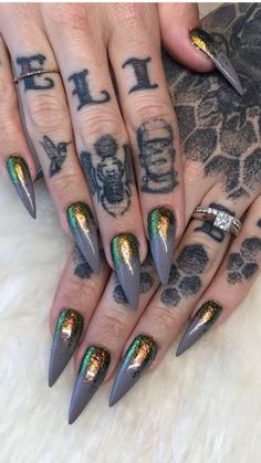 Witchy Chrome Nails, Two Tone Chrome Nails, Goth Thanksgiving Nails, Dark Fantasy Nails, Goth Glam Nails, Green Witch Nails, Witchy Stiletto Nails, Witch Nails Stilleto, Goth Manicure