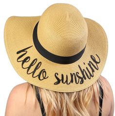 Brand: Funky Junque Color: Hello Sunshine Features: GREAT LOOK: Ladies, teens, and tweens can rock this hat. Throw on this straw hat to instantly be the most stylish person around, no matter the occasion. Bold cursive lettering will showcase your current mood while you relax and soak up the sun. Perfect with super styled hair or messy beach waves, you simply can't go wrong with this fashionable accessory. Effortlessly rock it with anything from a maxi dress to shorts, jeans to your favorite swim Spa Weekend, Womens Straw Hats, Floppy Straw Hat, Floppy Beach Hat, Floppy Sun Hats, Women Hats Fashion, Summer Hats For Women, Fashion Petite, Older Women Fashion