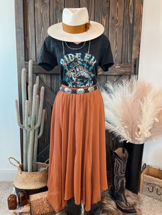 Ride Em Cowboy - what the Wild West is made of. Semi-Fit | V-Neck | Short Sleeve Material: 100% Cotton Small (2/4) | Medium (6/8) | Large (10/12) | XL (14/16) Western Skirt Outfits, Western Chic Outfits, Western Chic Fashion, Everyday Outfits Fall, Bota Country, Nashville Outfits